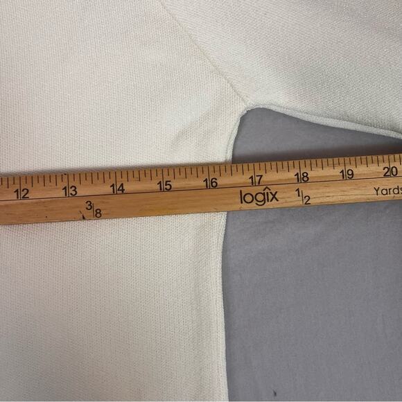 Stellaluna Knit Off Shoulder Sweater Womens Medium Ivory Raised 3D Floral NWT - Picture 9 of 12